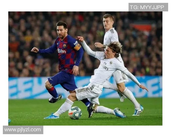 罗纳尔多时代的经典对决皇马与巴萨的巅峰对抗回顾