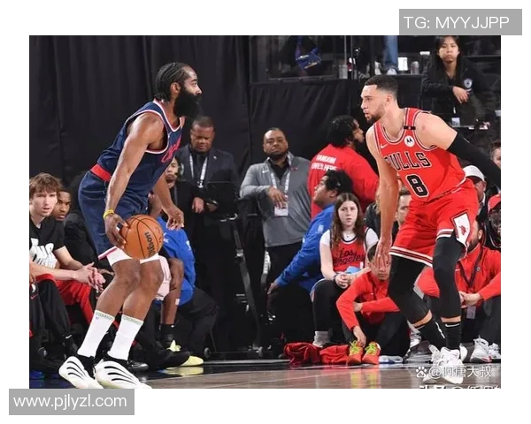 快船队与猛龙队激战正酣NBA赛季精彩对决引发球迷热议 快船队与猛龙队激战正酣NBA赛季精彩对决引发球迷热议