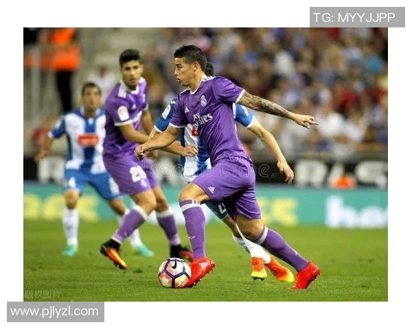 澳大利亚与希腊足球对决精彩瞬间回顾与分析 澳大利亚与希腊足球对决精彩瞬间回顾与分析