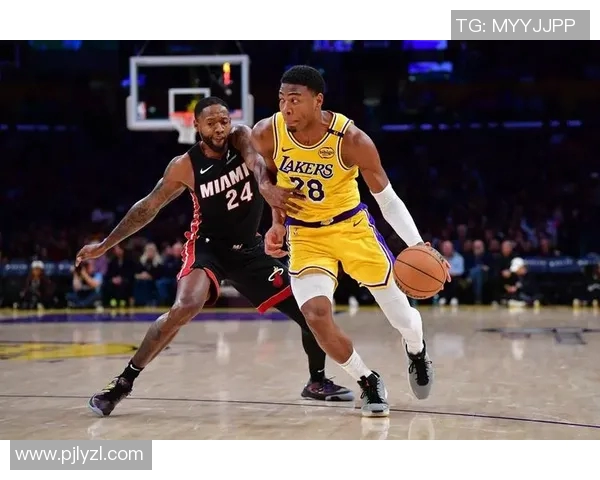 湖人对热火第三场直播全程回顾与精彩瞬间分析 湖人对热火第三场直播全程回顾与精彩瞬间分析