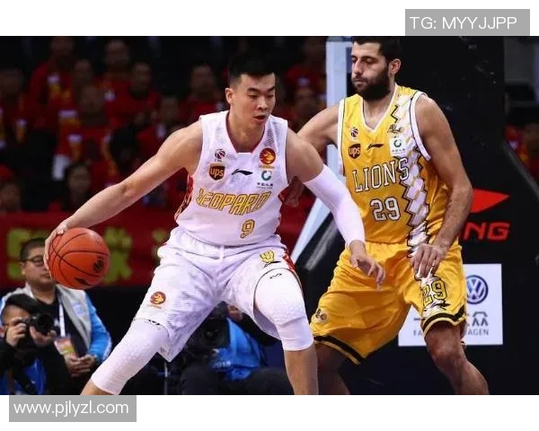 李慕豪：从青涩少年到篮球场上的闪耀明星之路