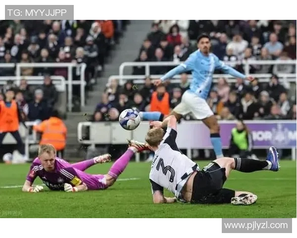 欧冠决赛温布利草坪问题引发球员集体不满与吐槽 欧冠决赛温布利草坪问题引发球员集体不满与吐槽