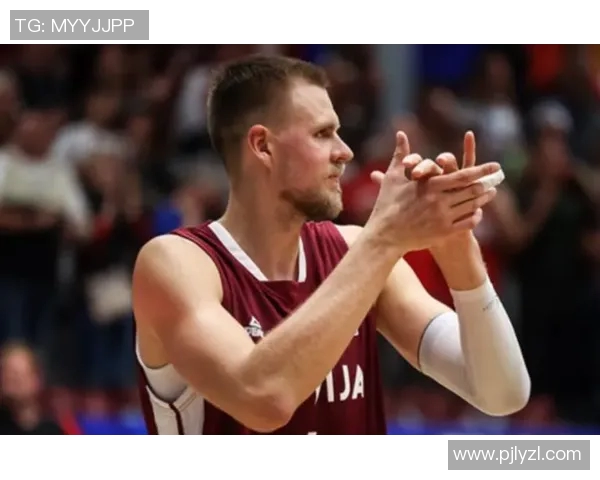 波尔津吉斯与戴维斯的巅峰对决谁能在赛场上笑到最后