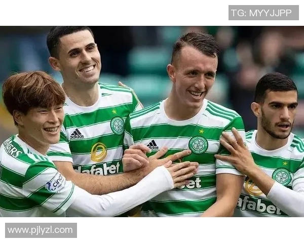 邓迪FC与哈茨激战正酣谁能在这场对决中笑到最后