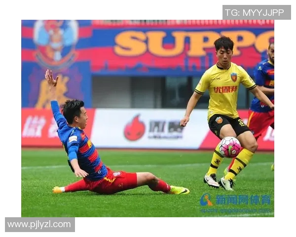 青岛黄海迎战北京人和争夺中甲联赛关键三分的精彩对决